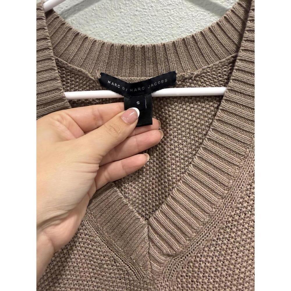 Marc by Marc Jacobs Women's Knit V-Neck Sweater Vest, Small - Picture 4 of 5